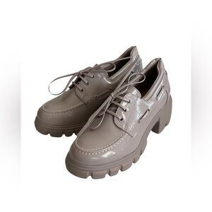 JF purple block heel shoes color light‎ purple  size 9